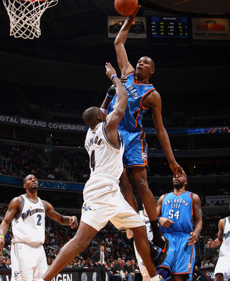 李政炫近9战场均22分4.9助攻，当选韩篮甲第二轮MVP（李政炫近9场场均22分4.9助攻，荣膺韩篮甲第2轮MVP）