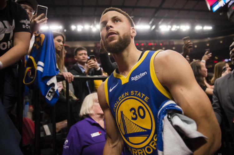 杨毅惊天言论：莱昂纳德回马刺也是一个双赢局面 球队能立即起飞（杨毅重磅观点：莱昂纳德回归马刺是双赢，球队将迅速腾飞）