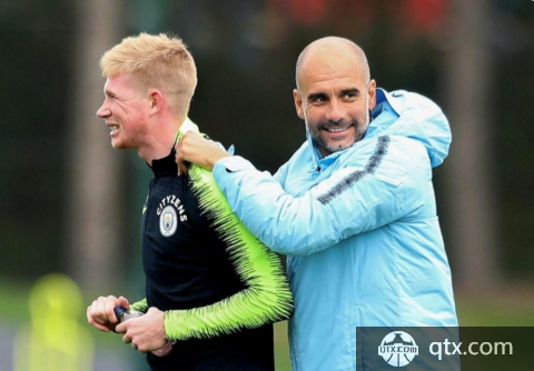 被拍到手上有“美甲”，汪士钦社媒收到网友大量攻击性评论（手部疑似做美甲照流出，汪士钦社媒遭海量攻击性留言）