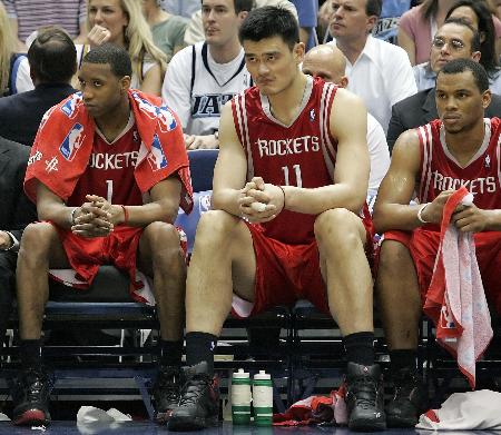 斯普利特谈杨瀚森倒地不起疯狂投诉：裁判没给核实的时间（斯普利特谈杨瀚森倒地风波：裁判未给予核实时间）