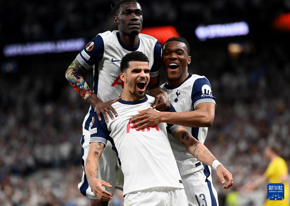 摩洛哥vs科摩罗首发：马兹拉维、布拉欣出战，阿什拉夫替补（摩洛哥对科摩罗首发出炉：马兹拉维、布拉欣先发，阿什拉夫替补待命）