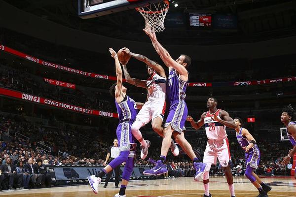 西悉尼vs狮吼首发：博雷洛PK霍尔，巴巴洛塞斯、隆恩出战（西悉尼战狮吼首发出炉：博雷洛对决霍尔，巴巴洛塞斯、隆恩先发）