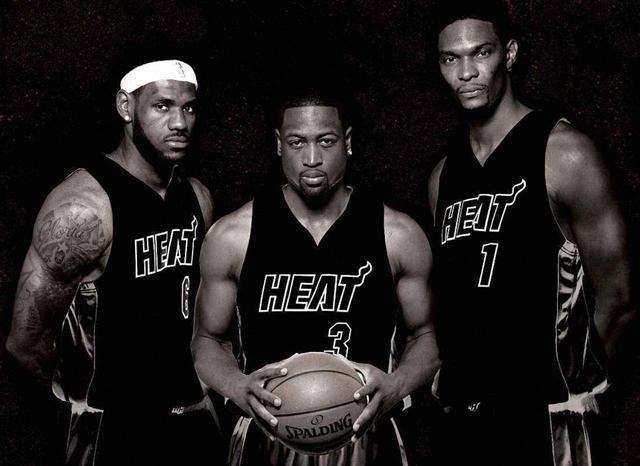 天空体育：齐尔克泽希望留在曼联，红魔也没有积极出售他（天空体育：齐尔克泽愿留曼联，红魔暂无出售意愿）