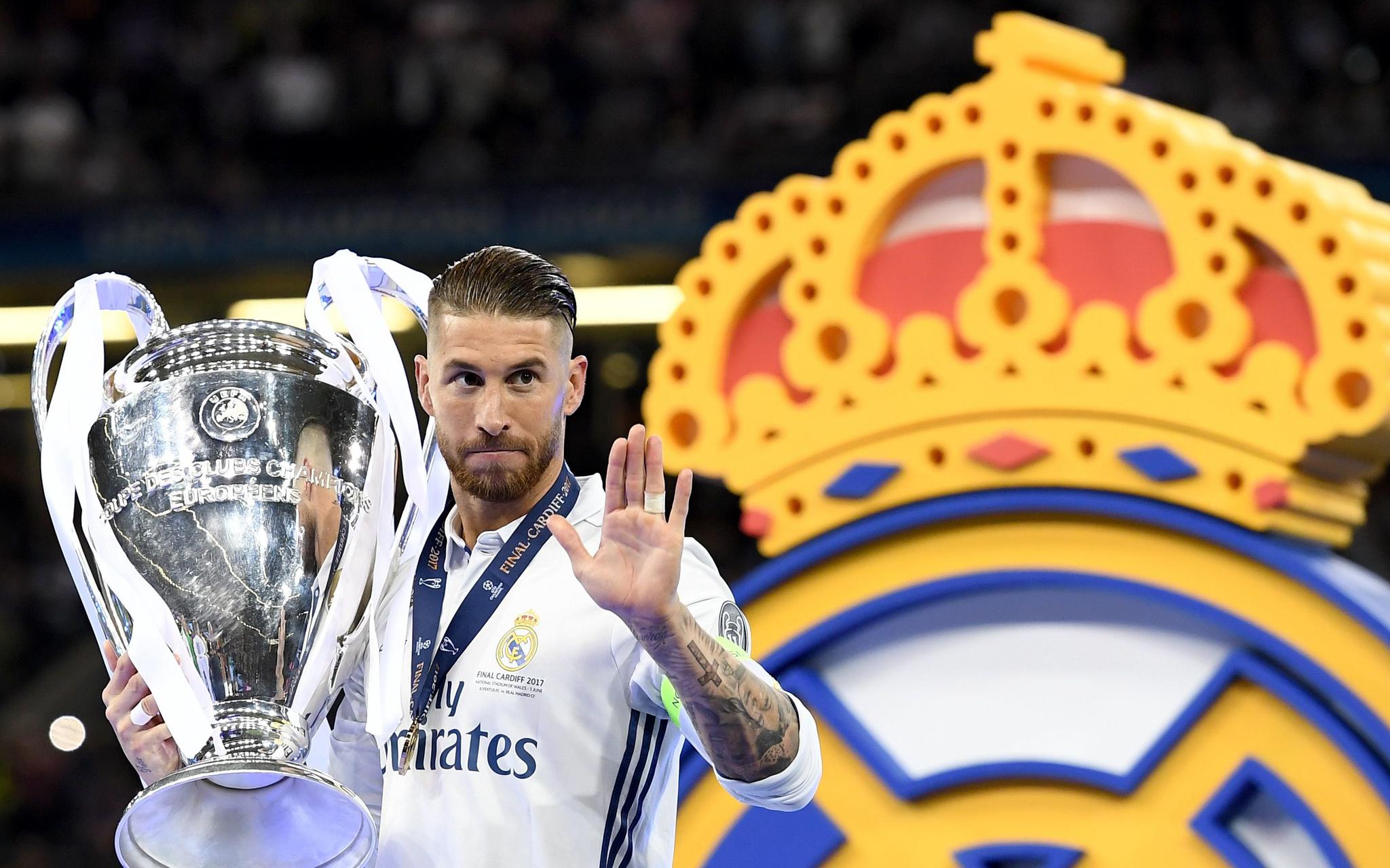 伦纳德状态出色18分＆哈登11分，快船半场狂轰10记三分（伦纳德火力全开砍18分，哈登贡献11分，快船半场飙进10记三分）