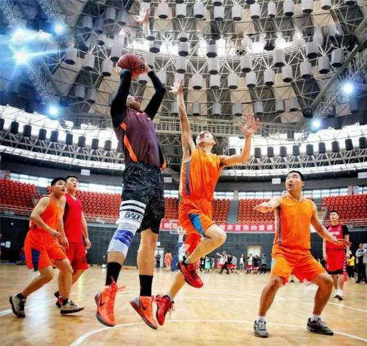 贡献两双表现！埃迪关键时刻盖帽＆进攻篮板帮助灰熊拿下比赛（埃迪砍下两双，关键大帽+前场篮板助灰熊取胜）