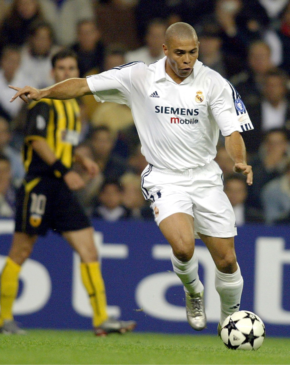 曾凡博替代者？北京男篮新星崛起，“1扣2三分3切”朴实无华（曾凡博接班人？北京男篮新秀崭露头角：1扣、2记三分、3次切入，低调高效）