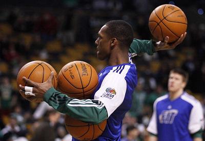 德天空：拜仁目前对格里马尔多没兴趣，夏窗不太可能引进他（德天空：拜仁暂无意格里马尔多，今夏引进可能性极低）