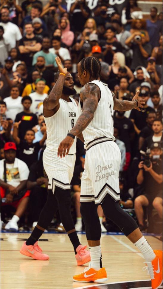 官方：赫塔费门将索里亚战马竞的两连扑当选西甲11月最佳扑救（西甲官宣：赫塔费门将索里亚对马竞的连环神扑当选11月最佳扑救）