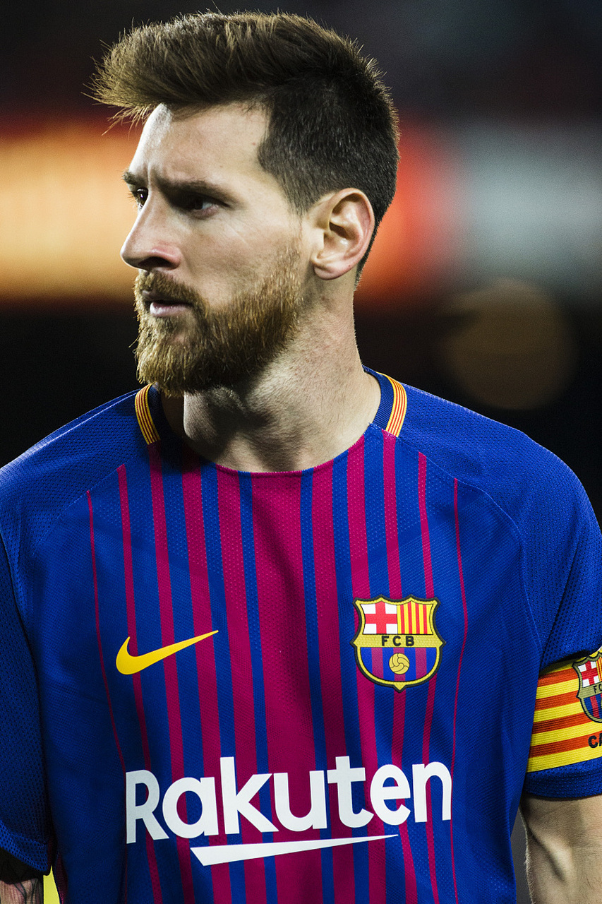 西班牙队连续30场正式比赛保持不败，打破队史纪录（西班牙队30场正式赛不败，创队史新高）