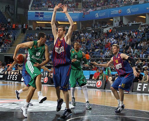 探寻布克脱掉紧身短裤的原因（揭秘布克为何脱下紧身短裤）