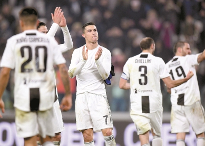 吴少聪纪念足协杯夺冠：很开心来国安第一年就能为冠军做贡献（吴少聪庆祝足协杯捧杯：加盟国安首年就能为冠军出力很开心）