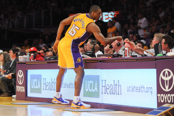 格纳布里：比朔夫传了个好球；大巴黎和拜仁过去总是势均力敌（格纳布里：比朔夫妙传到位；大巴黎与拜仁以往交锋难分伯仲）