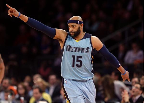 意媒：罗马有意萨尔茨堡红牛的多格莱斯，但目前转会预算有限（意媒称罗马相中萨尔茨堡红牛球员多格莱斯，但受限于当前转会预算）