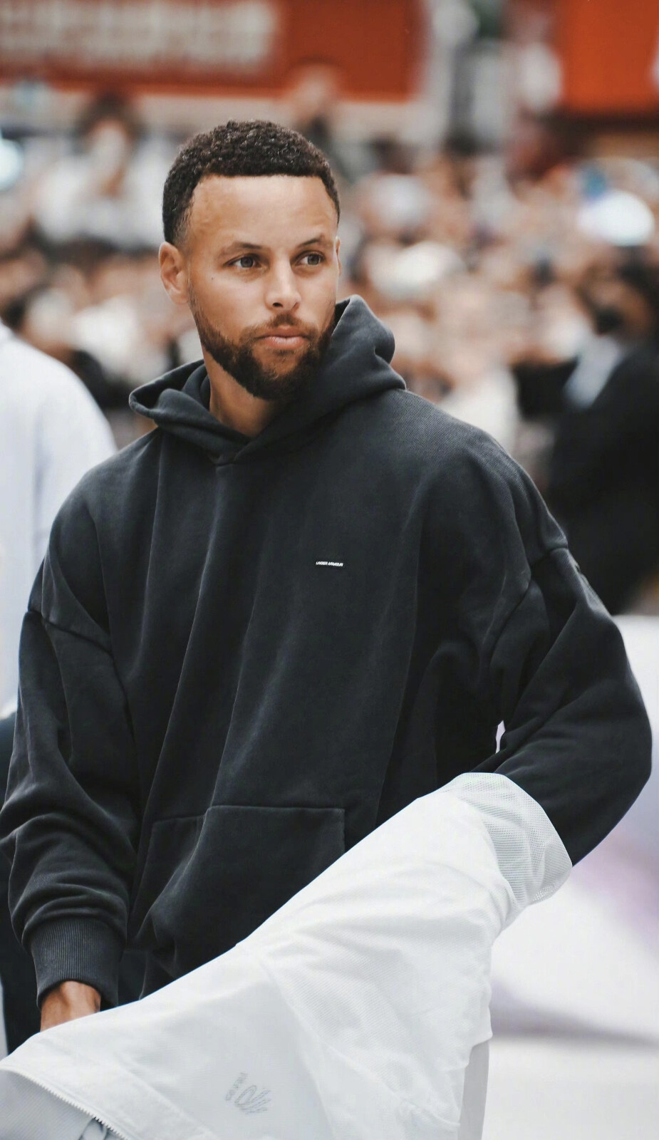 摩洛哥大名单：阿什拉夫伤缺，马兹拉维、卜拉欣-迪亚斯领衔（摩洛哥公布名单：阿什拉夫因伤无缘，马兹拉维与卜拉欣-迪亚斯领衔）