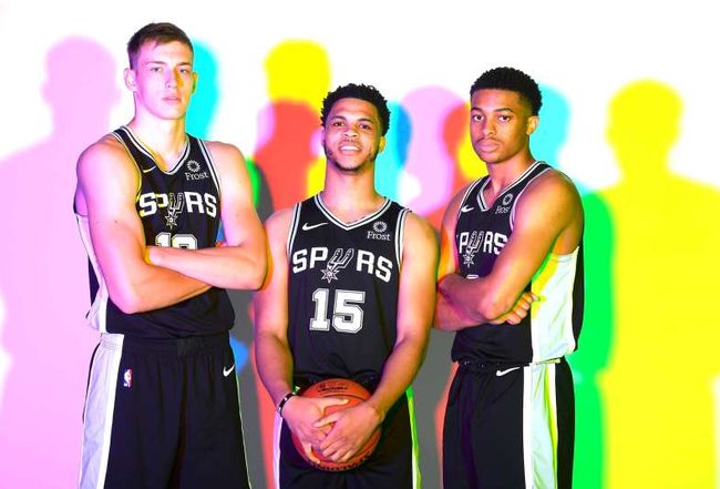 梅西：穆勒来美职联让人欣喜；希望用冠军告别阿尔巴布斯克茨（梅西：穆勒加盟美职联令人欣喜，盼以冠军为阿尔巴与布斯克茨送别）