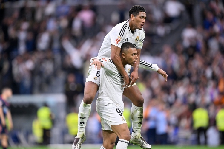 记者：得知塞梅尼奥更倾向于加盟其他球队，热刺已退出争夺战（记者：热刺得知塞梅尼奥倾向投他队后，已退出竞争）