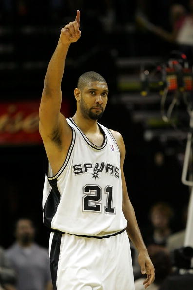 巴西双子星的反差 恩德里克身价3连跌至2500万欧 罗克回巴甲复活（巴西双子星冰火两重天：恩德里克身价三连跌至2500万欧，罗克回巴甲复苏）