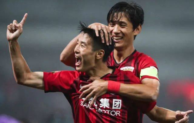 你的队徽不配出现在我的球场！细数桑德兰与纽卡的恩怨情仇（这枚队徽别踏入我的主场：盘点桑德兰与纽卡的百年宿怨）