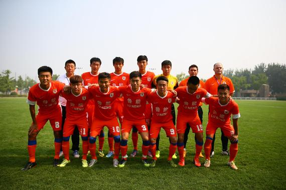 快船131-116击败黄蜂！哈登创79年NBA纪录，前无古人（快船131-116力克黄蜂，哈登缔造NBA79年纪录，史无前例）