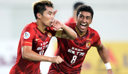 内雷斯重返光明球场 （内雷斯重回光明球场）